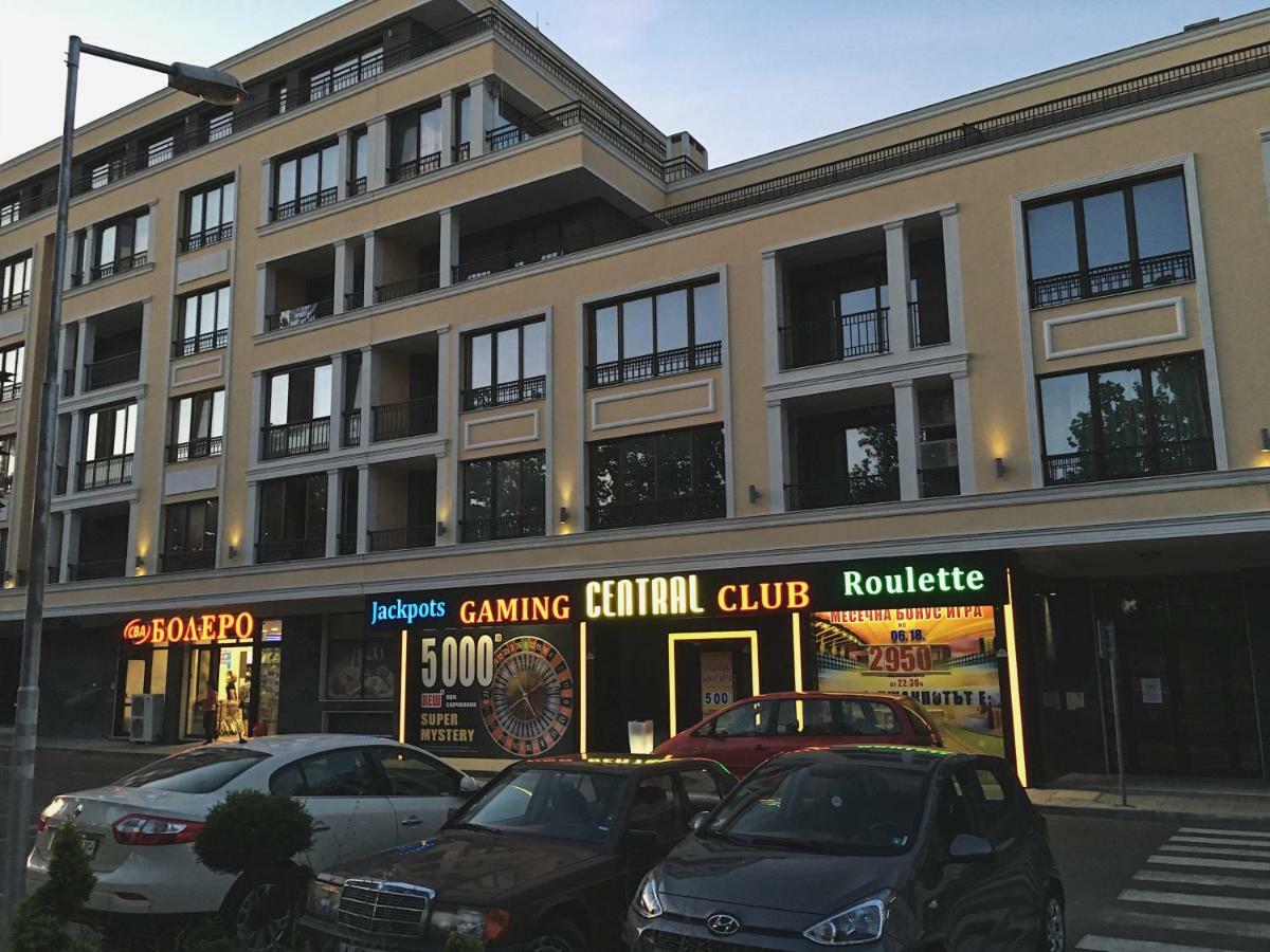 Azzurro Apartment - Ideal For Your Seaside Escape In Burgas Exterior photo